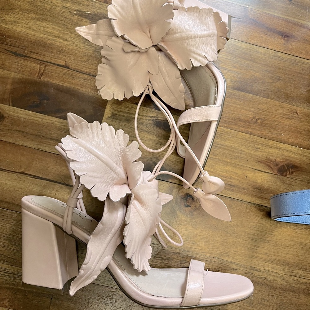 Pastel Pink leather Cecelia New York flower ankle wrap strappy heels Size 8